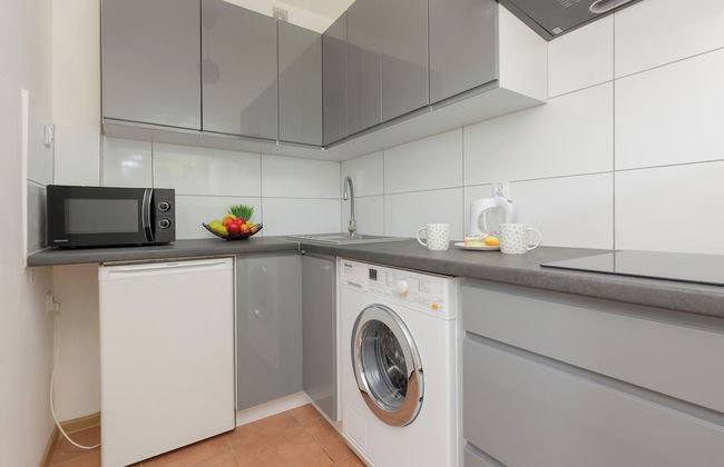 Metro Pole Mokotowskie Studio by Renters - Photo 14