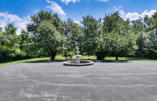 Hidden Paradise on 5 Acres with Hot Tub and Deck! - Foto 43