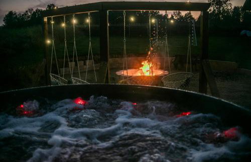 Ostoja Lemany - domki na Kaszubach, sauna, balia-jacuzzi, plac zabaw, tyrolka , dwa boiska, miejsce na ognisko, grill gazowy - Foto 3