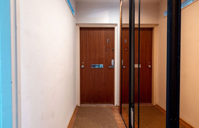 2ndhomes Cozy 1BR Apartment with Balcony - Photo 1