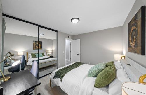 Entire Private Home with 3 Bedrooms 2 Bathrooms, Hot Tub, Garage, King Bed, Available Now - Foto 39