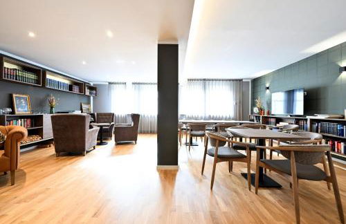 Rosengarten Apartments Fürth, Moderne Serviced Apartments in Citylage, ganze Ferienwohnung 50 m2, nahe Nürnberg, Metro, Sauna, Frühstück & Parkplatz - Foto 59