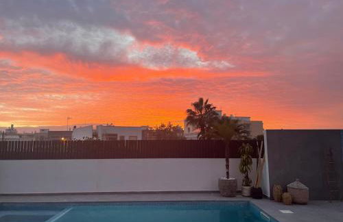 Villa R&M with Pool and Jacuzzi - Photo 35