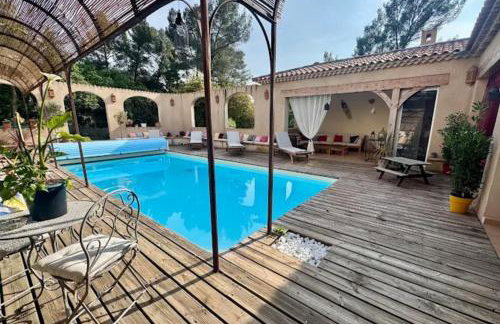 Mas Provençal 8 pers climatisé, 3 chambres avec salles de bains, piscine privée - Foto 1