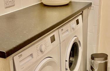 Oaklodge House - Photo 58