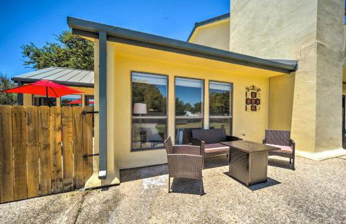 Kerrville Retreat on Hole 18 of Riverhill! - Foto 21