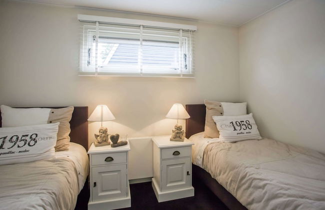 Chalet in Kattendijke Near Eastern Scheldt - Foto 2