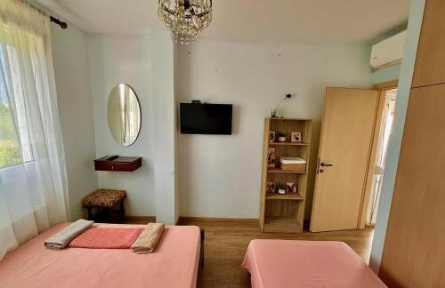 BLUE HOUSE - Photo 25