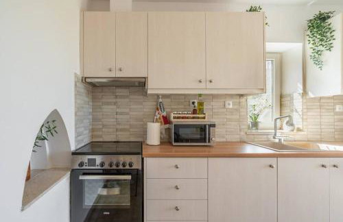 Manos Home - Photo 3