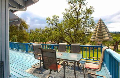 Beautiful Pet-Friendly Spacious Lodge near Yosemite & Lakes 12 Beds 6 BR up to 16 people - Foto 7