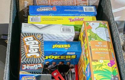 Beautiful Modern home with all year use HOT TUB, Pool table, Game room, & Propane fire pit!! - Foto 18