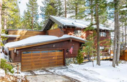 Luxury Incline Village Cabin w Lake Views Game Room Firepit Beach Access - Foto 57