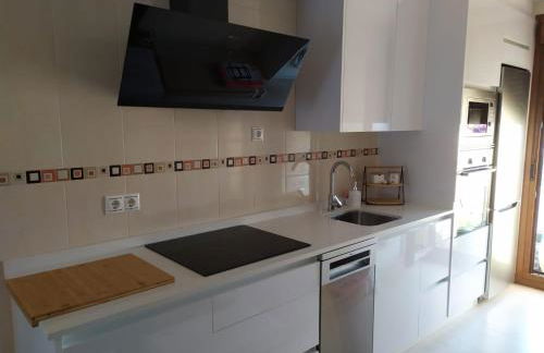 ATICO A 3 KM DE SANXENXO CON PISCINA Y GARAJE - Foto 7