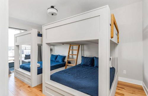 Side-by-Side Homes with Hot Tubs - Sleeps Over 20 Guests - Photo 44