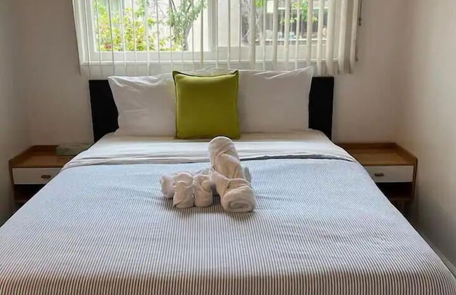 New 2BR Home w Parking Laundry in 580-80 - Foto 3