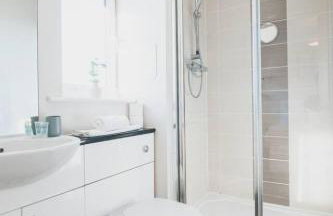 Top-Floor 2-Bed Near Braehead - Foto 19