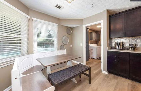 Ultimate Getaway with Pool and Games - Foto 13