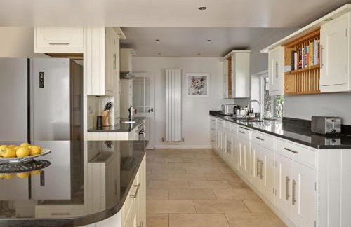 Charming 4-Bedroom Cottage in Henley - Foto 7