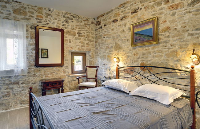 Holiday Home in Rojnici With Private Pool - Photo 4