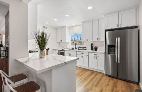 Sleeps 12 - Hot Tub - Pool - Game Room & Fire Pit! - Foto 48