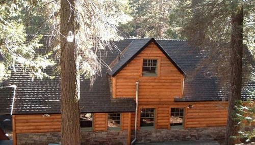 Spacious Riverfront Cabin Rental Perfect for Large Groups near Sonora, California - Foto 1
