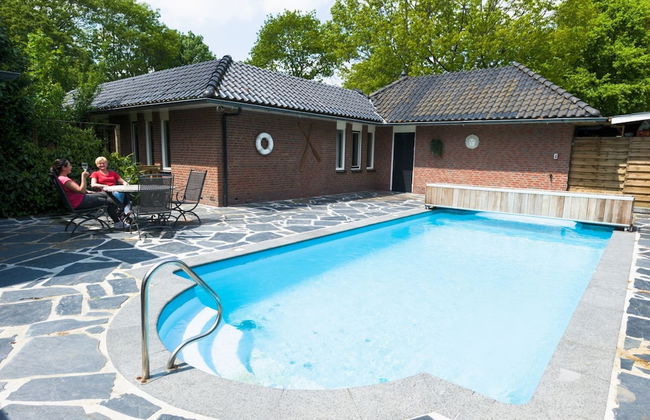 Villa in Netherlands With Private Pool - Foto 1