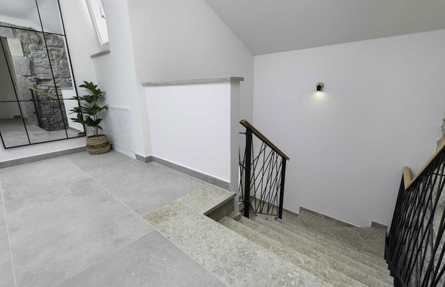 Luxury Krk Villa With Private Pool and Gardens - Photo 30