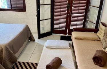 Casa estilo chale dúplex com 3 quartos, churrasqueira, balanço, chuveirão e a uma quadra da praia - Foto 17