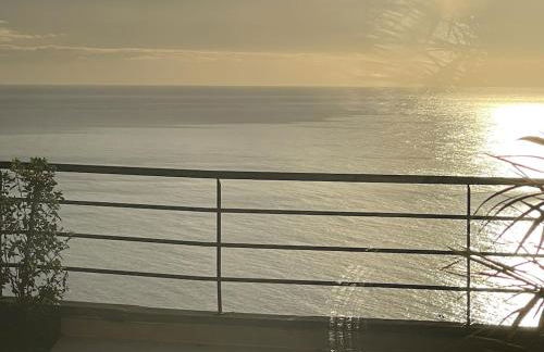 Luxury villa with private heated pool, garden and views of the sea and mountains. - Photo 29