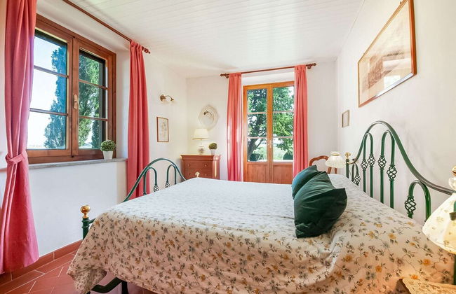 Splendid Holiday Home in Orciatico with Hot Tub & Pool - Foto 3