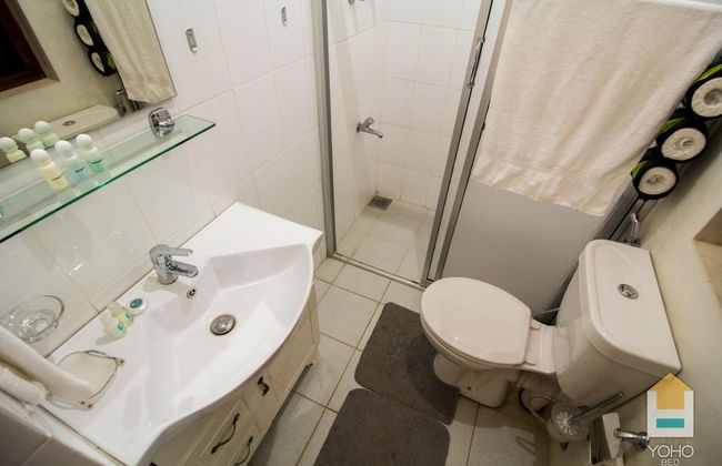 Serenity Lake Front Villa - Foto 51