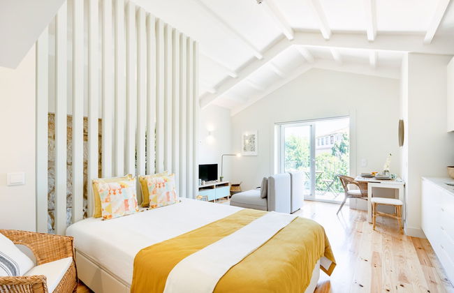 Porto Downtown Studio with Balcony - Foto 6
