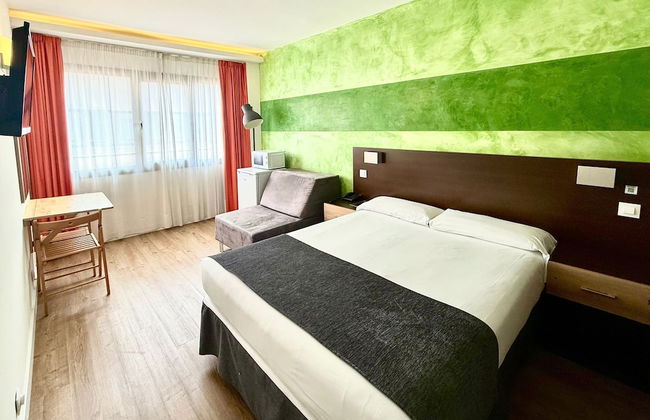 Apartamentos Recoletos - Photo 38