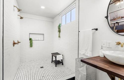 Old Spanish House Suite B Downtown Retreat - Photo 25