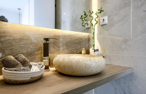 El Cielo: Lujoso Ático en Madrid Centro - Photo 21