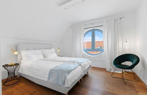 Luxury Penthouse for 8 - Center - Parking - Therme 8 min - Airport 15 min - Foto 3