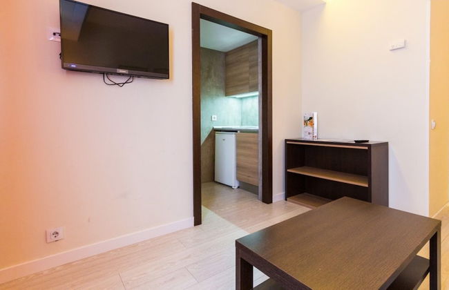 Apartamentos Recoletos - Photo 13