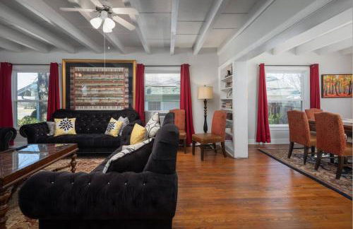 Grand Performance Home 3 min to Downtown, Stockyard, AT&T - Photo 27