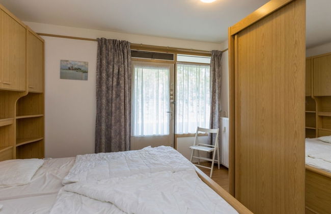 Attractive Apartment Near Vlissingen Beach - Photo 2