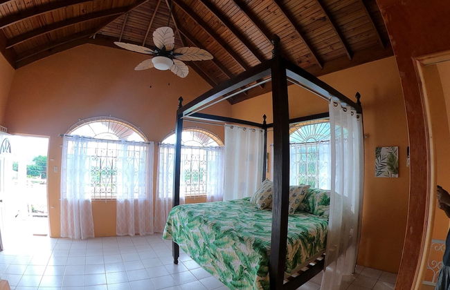 YanceyLargo-6BR Two-Story Estate w/Mountain Views by RedAwning - Foto 12