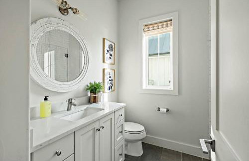 Scenic Lake Travis Farmhouse - Pickleball - BBQ - Foto 18