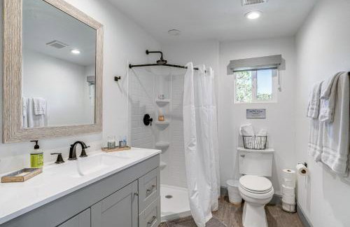 Relax Fireside Prescott Retreat with Hot Tub! - Foto 14