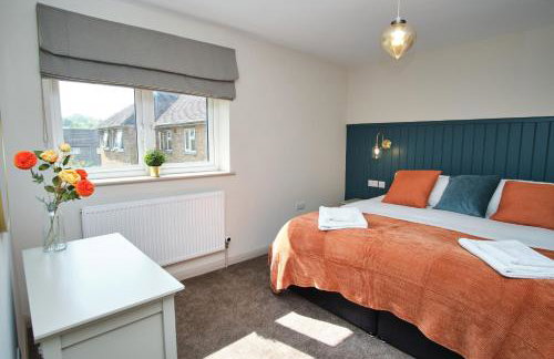 Spacious 4 Bed House Sleeps 6 Parking Garden in Loughborough - Foto 6