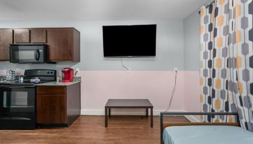 Chic & Cozy 1BR Apt with Free Parking & King Bed - Foto 4