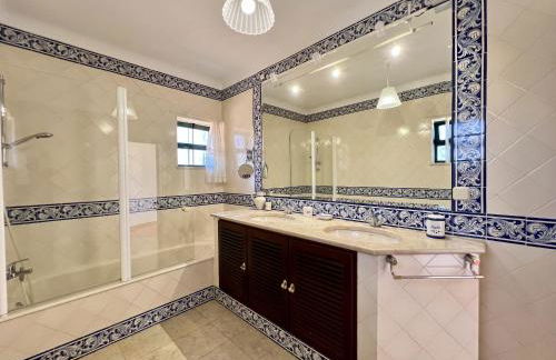 Alvor Traditional Villa With Pool by Homing - Foto 59