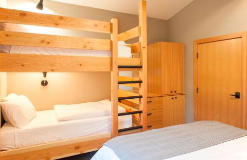 The Suites on Main - Foto 42