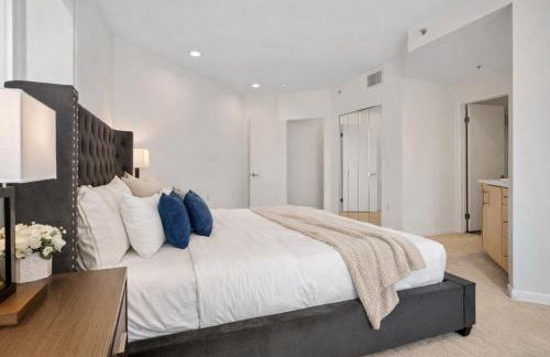 Venice Marina Water Front Luxury Condo - Photo 8
