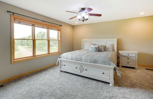 Riverfront Bliss in Rice Lake Deck, Grill and Hike! - Foto 16