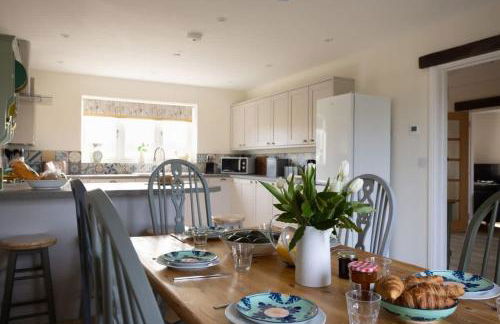 Family Country Cottage with Stunning Mountain Views - Foto 10