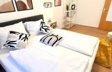 BIG New 7Rooms City Center APARTMENTS and Suites - Foto 49